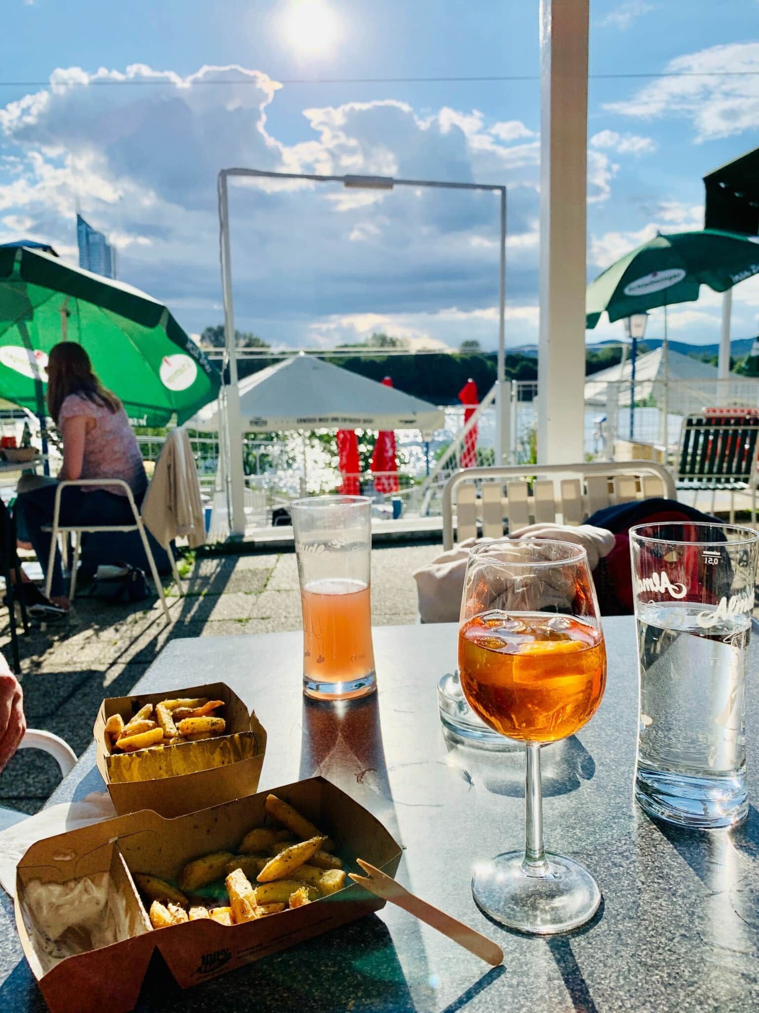 Drinks und Food an der Neuen Donau