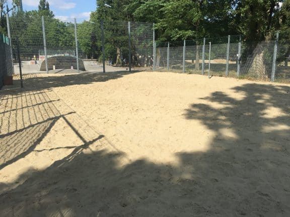 Beachvolleyball-Feld im Wiener Prater (c) Stephan Polet