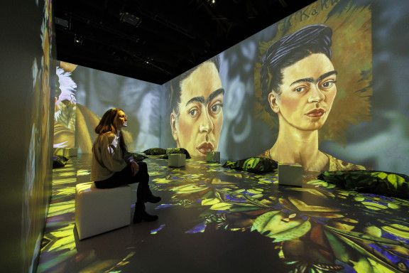 VIVA FRIDA KAHLO IMMERSIVE EXPERIENCE