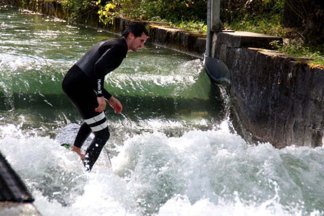 Surfen im Kanal