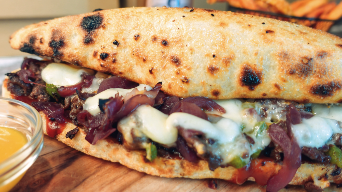 (c) Food Concepts VIE OG Sun of a Bun Wien Philly Cheese Steak Panuozzo