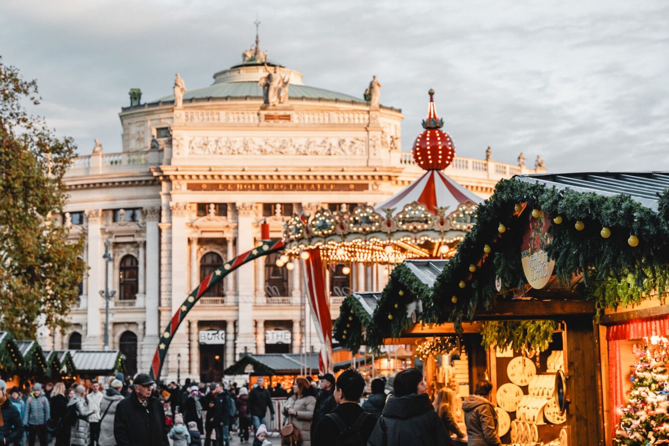 Advent Weihnachtsmarkt Winter Wien Burgtheater