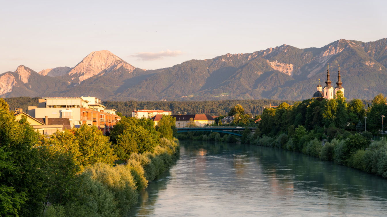 Villach, Blick von der Draubrücke