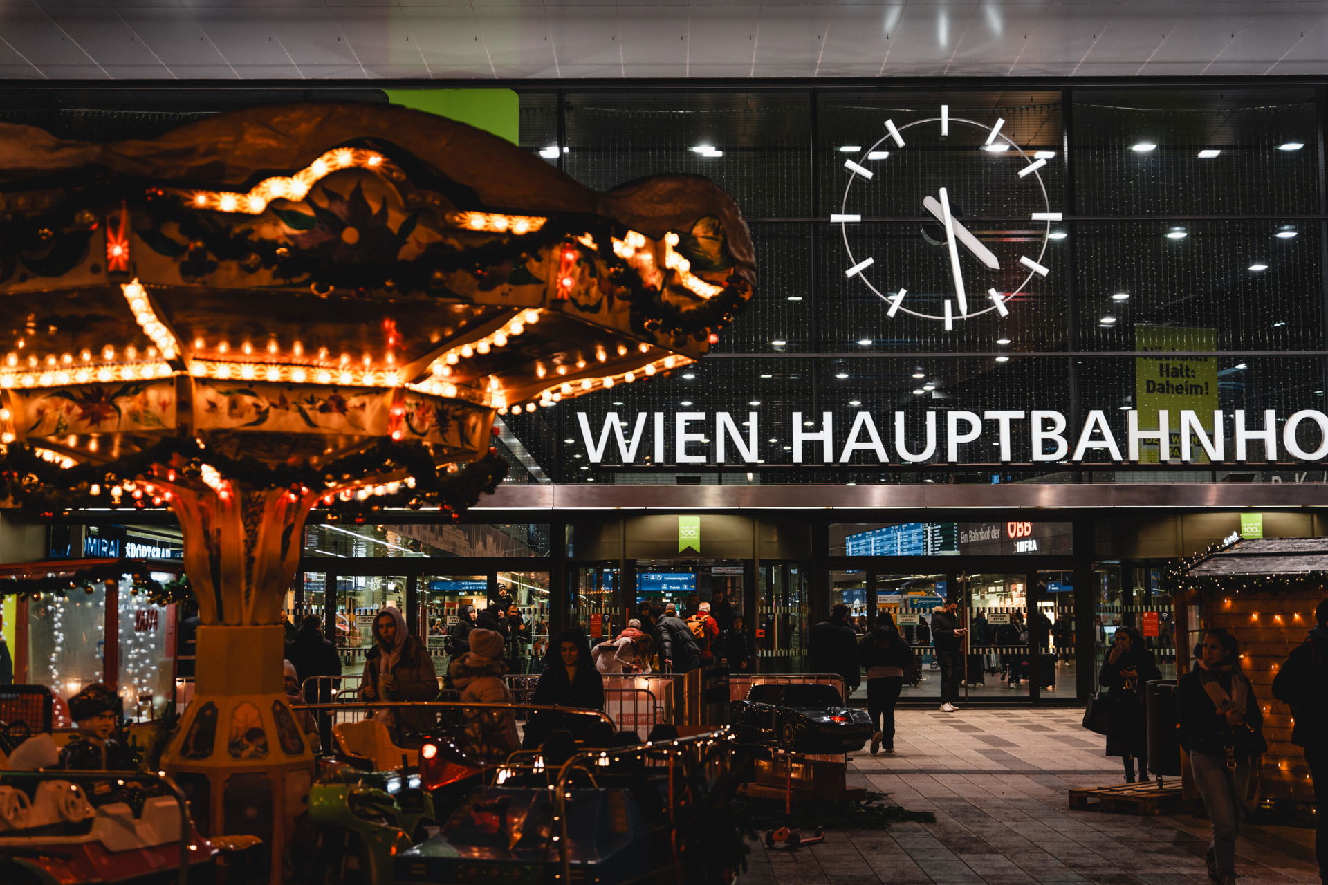 Weihnachtsmarkt ÖBB Hauptbahnhof