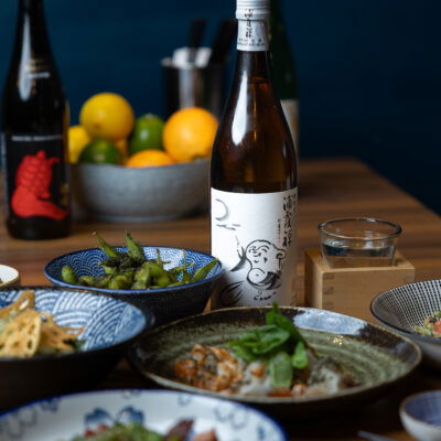 Okra Sake Bar Tischset Hoch mit Sake