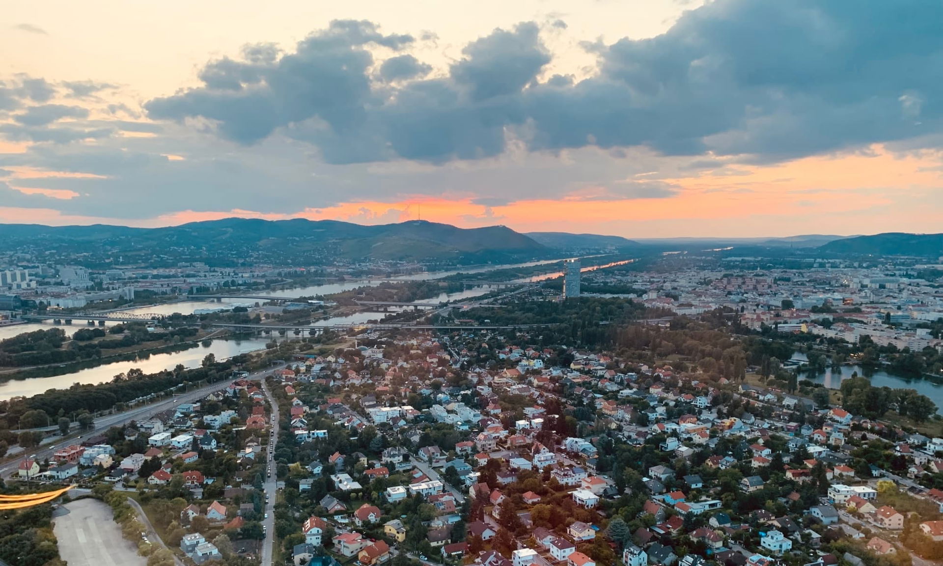 Aussicht von Donauturm auf Wien