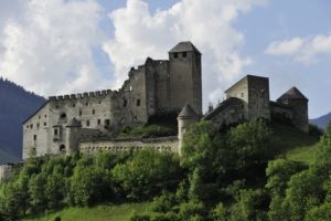 Die Burg Heinfels ist ein romantisches Ausflugsziel in Osttirol